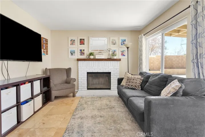 15098 Cromdale Street, Hesperia, California 92345