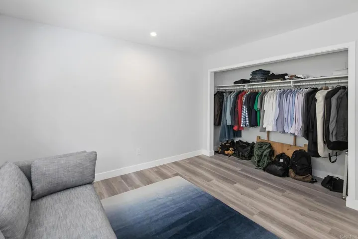 6073 Avenida Chamnez, La Jolla, California 92037