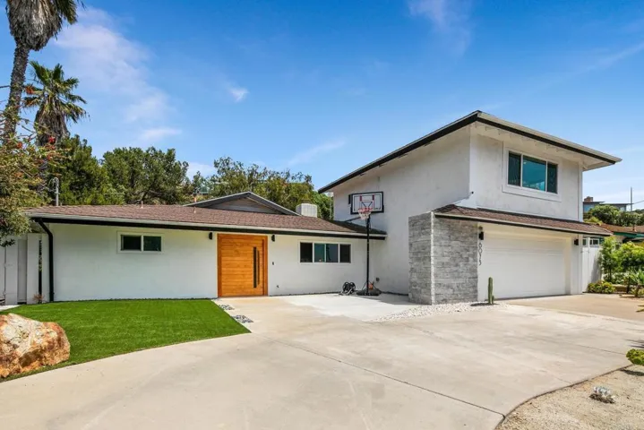 6073 Avenida Chamnez, La Jolla, California 92037
