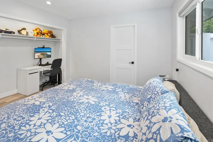 6073 Avenida Chamnez, La Jolla, California 92037