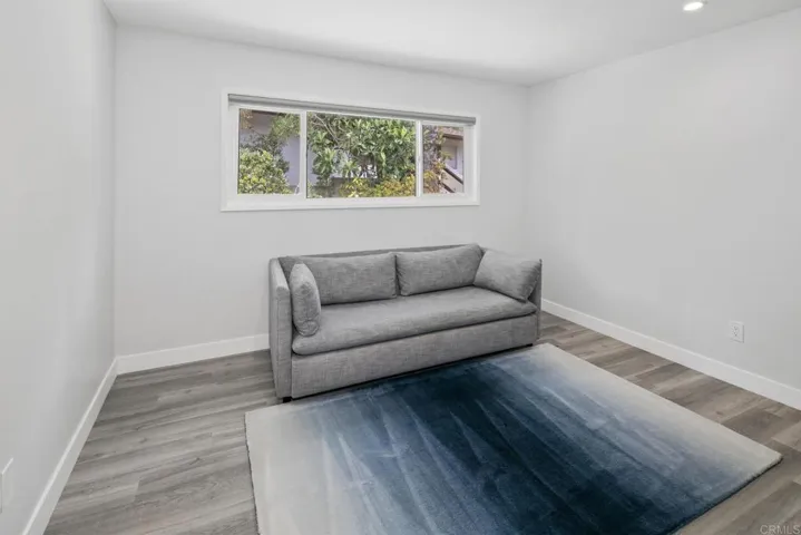 6073 Avenida Chamnez, La Jolla, California 92037