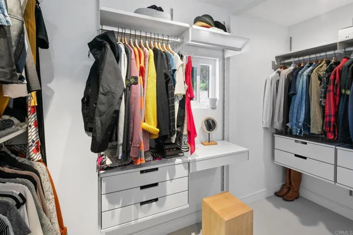 6073 Avenida Chamnez, La Jolla, California 92037