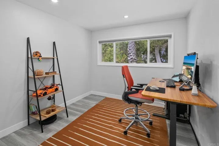 6073 Avenida Chamnez, La Jolla, California 92037