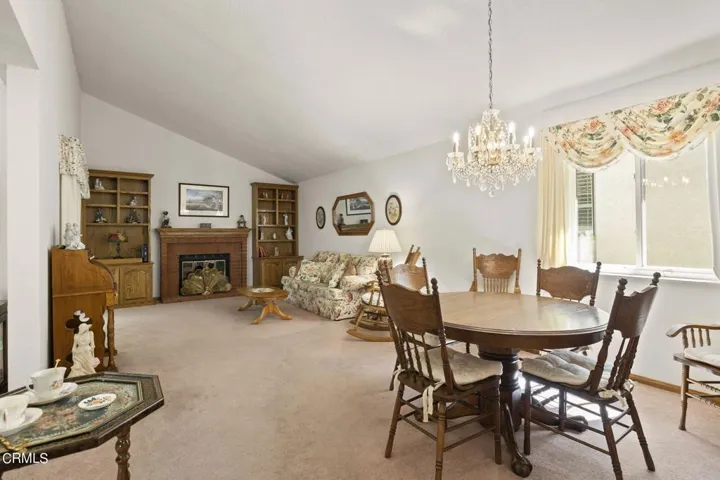 20-web-or-mls-UpmarketMedia-6295Ire-72