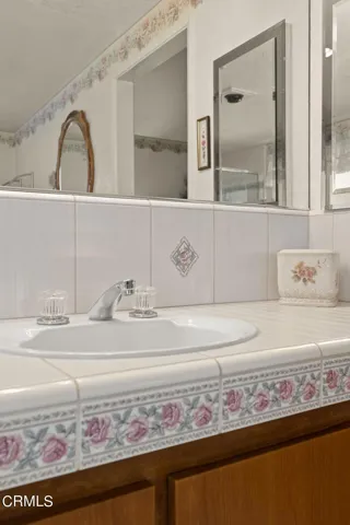 34-web-or-mls-UpmarketMedia-6295Ire-117