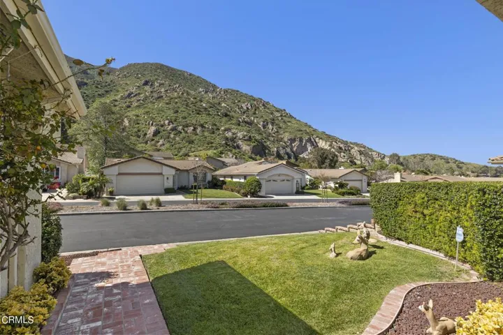 6-web-or-mls-UpmarketMedia-6295Ire-18