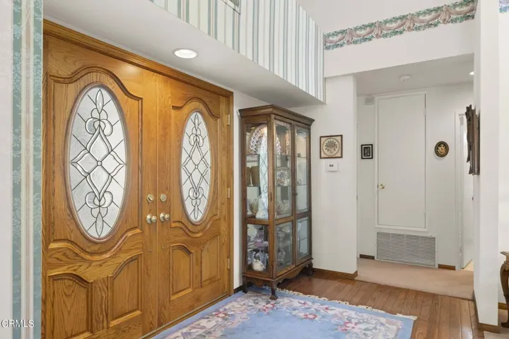 16-web-or-mls-UpmarketMedia-6295Ire-51