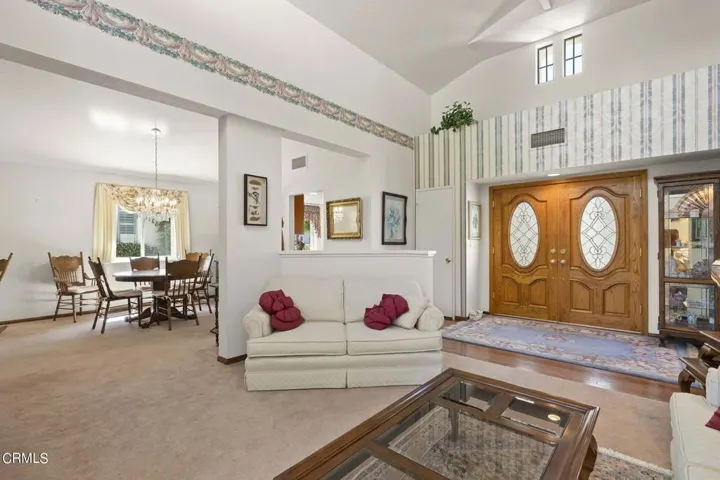 19-web-or-mls-UpmarketMedia-6295Ire-66