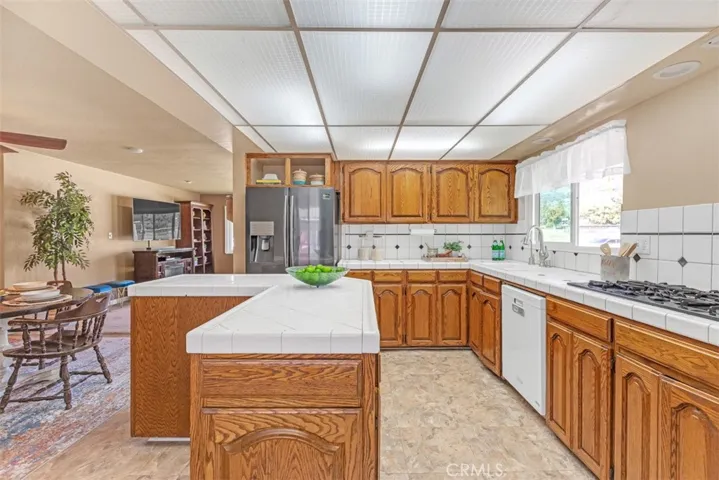 1632 Palopinto Avenue, Glendora, California 91741