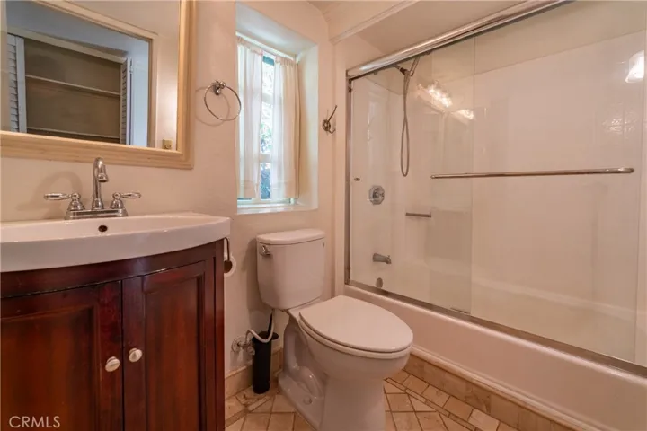 6149 Glen Holly St, Los Angeles, California 90069
