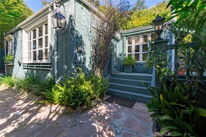 6149 Glen Holly St, Los Angeles, California 90069