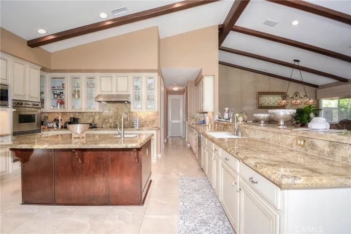 935 Mangrove Circle, Corona, California 92881