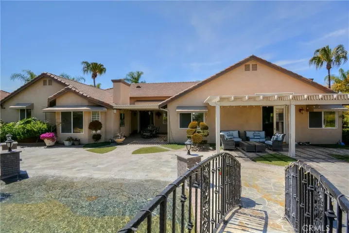 935 Mangrove Circle, Corona, California 92881