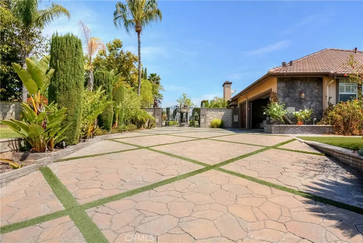 935 Mangrove Circle, Corona, California 92881