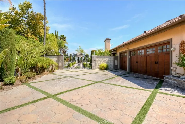 935 Mangrove Circle, Corona, California 92881