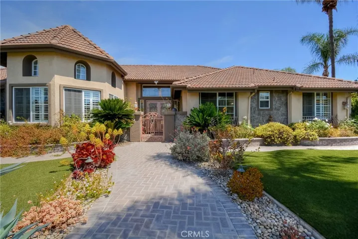 935 Mangrove Circle, Corona, California 92881