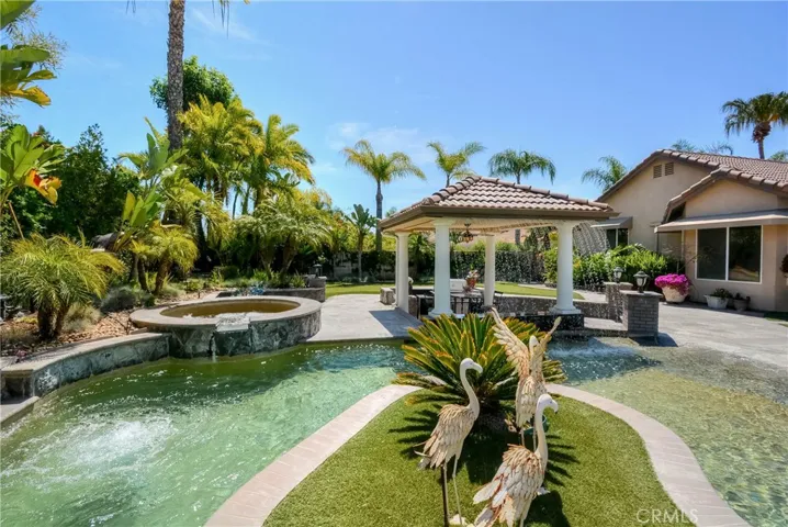 935 Mangrove Circle, Corona, California 92881