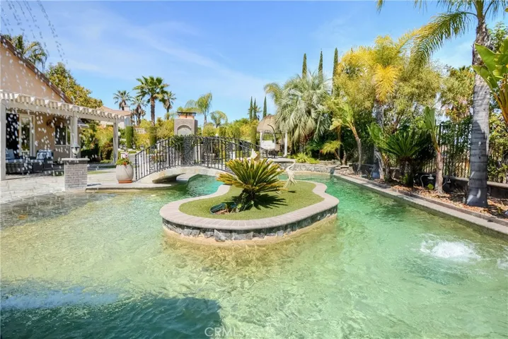 935 Mangrove Circle, Corona, California 92881