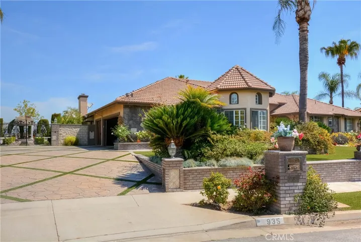 935 Mangrove Circle, Corona, California 92881