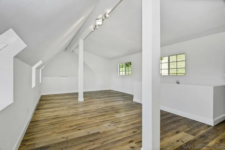 1935 Nautilus St, La Jolla, California 92037