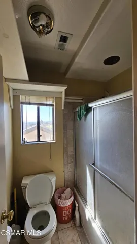 Upstairs  hallway bathroom 1.2