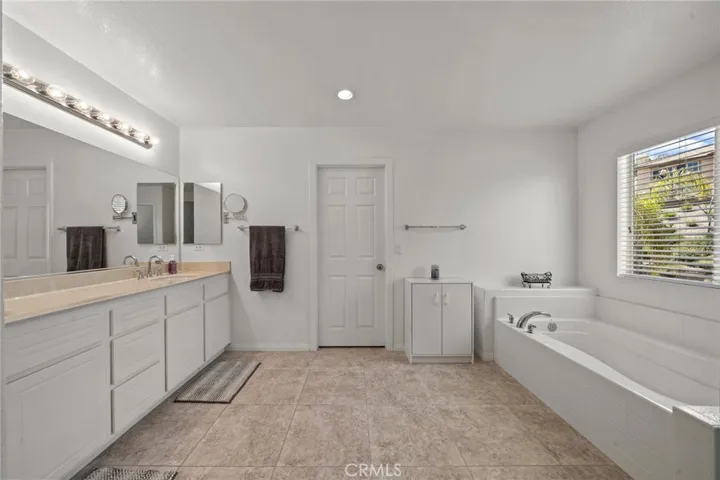 25159 Sagebush Way, Corona, California 92883