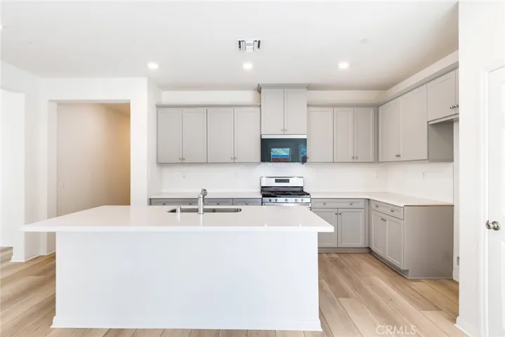 19633 Sunkissed Ridge Drive, Riverside, California 92507