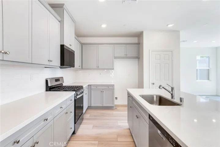 19633 Sunkissed Ridge Drive, Riverside, California 92507