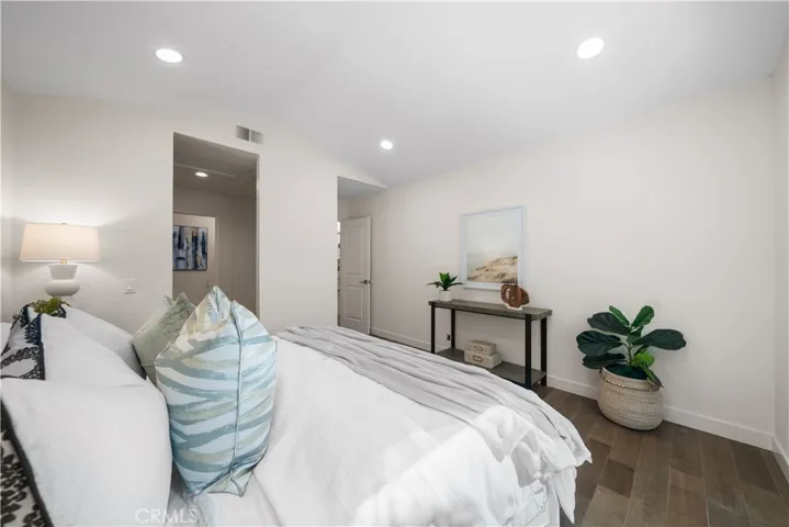 406 Deerfield Avenue 117, Irvine, California 92606