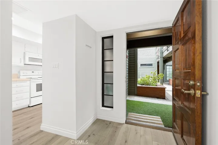 1313 Valley View Road 109, Glendale, California 91202