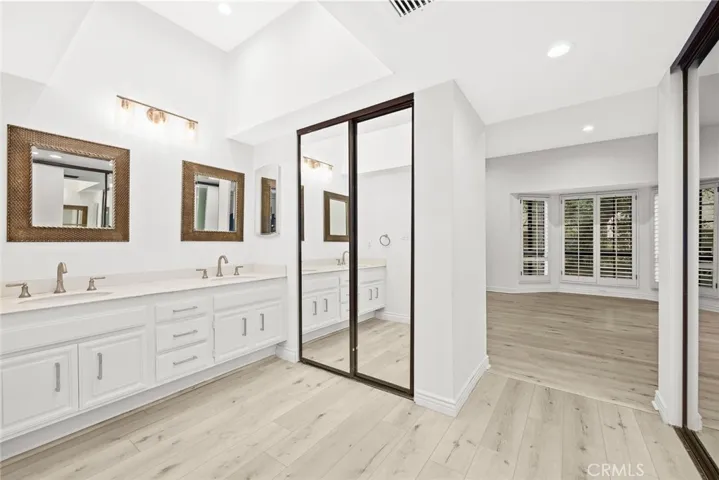 1313 Valley View Road 109, Glendale, California 91202
