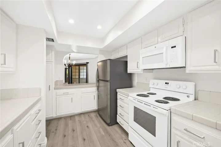 1313 Valley View Road 109, Glendale, California 91202
