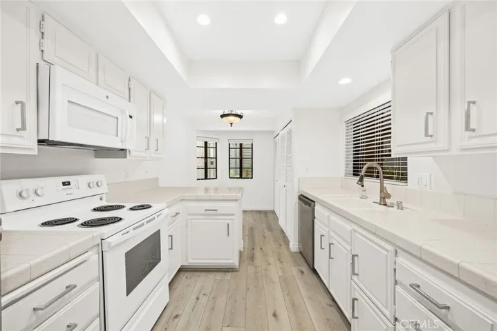 1313 Valley View Road 109, Glendale, California 91202