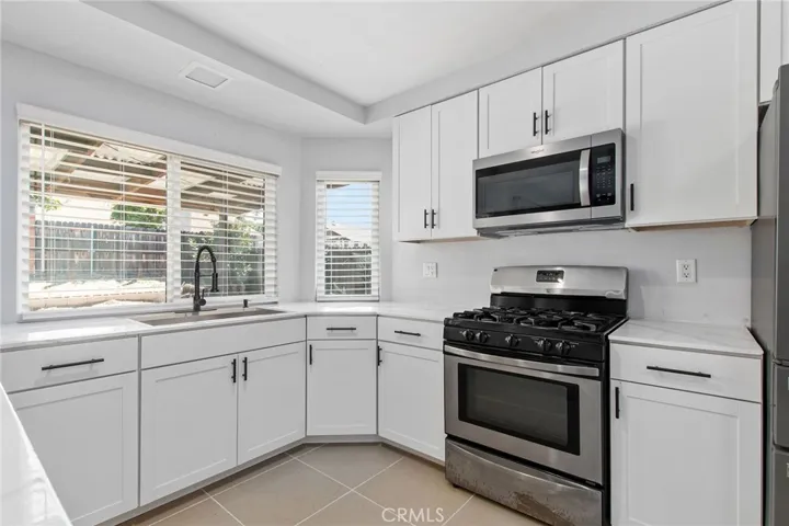 25570 Orangewood Lane, Hemet, California 92544