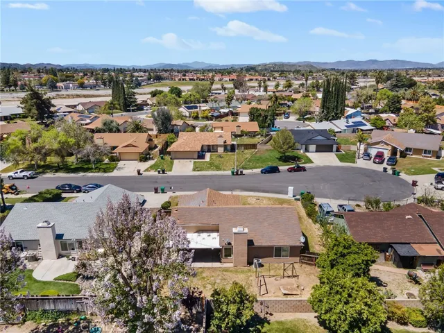 25570 Orangewood Lane, Hemet, California 92544