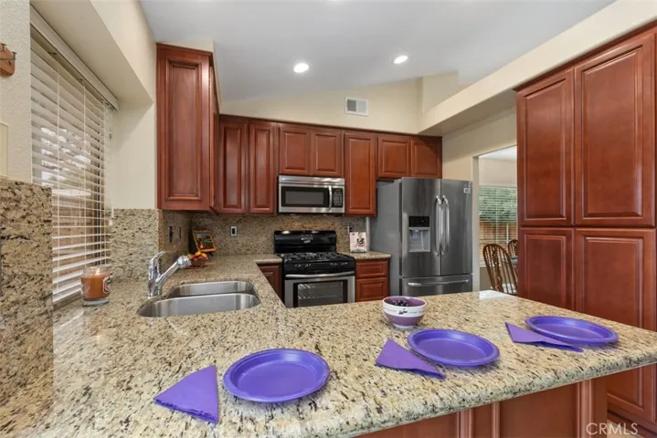 1621 Calathea Road, Hemet, California 92545