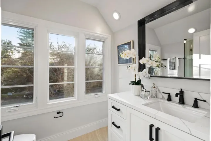 2175 Oberlin Street, Palo Alto, California 94306