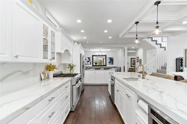 Who wouldnt want to cook in this kitchen?