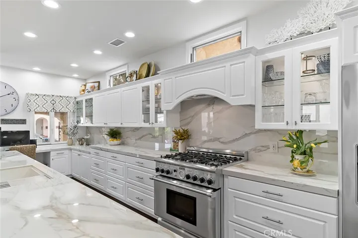 Tons of storage and space to create for two or a crowd!