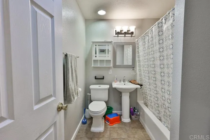 1009 Blackbird Street, El Cajon, California 92020