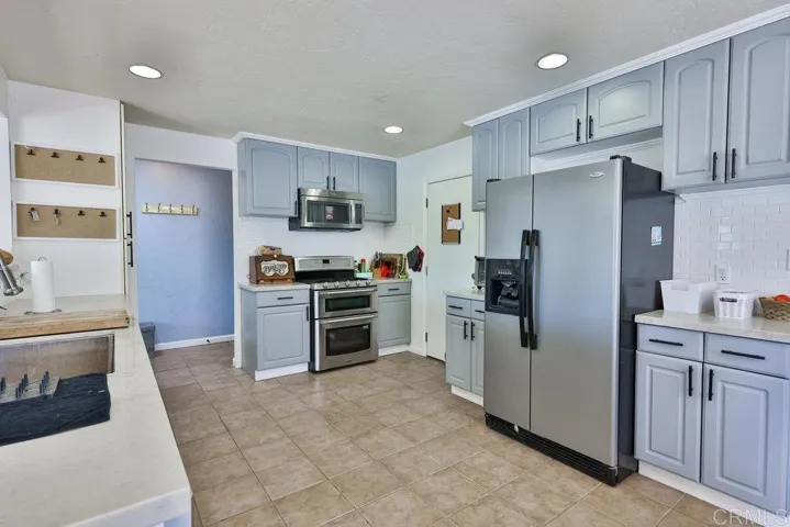1009 Blackbird Street, El Cajon, California 92020