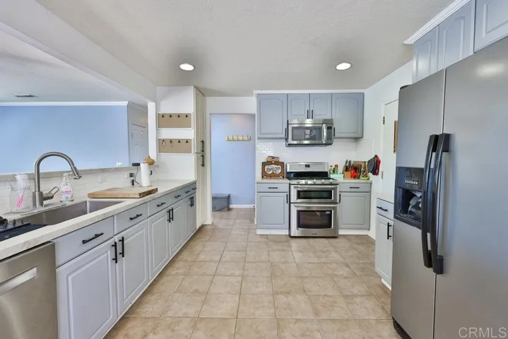 1009 Blackbird Street, El Cajon, California 92020
