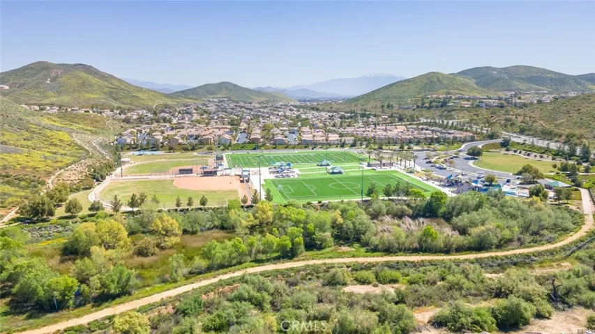 34013 Winterberry Lane, Lake Elsinore, California 92532