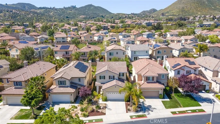 34013 Winterberry Lane, Lake Elsinore, California 92532