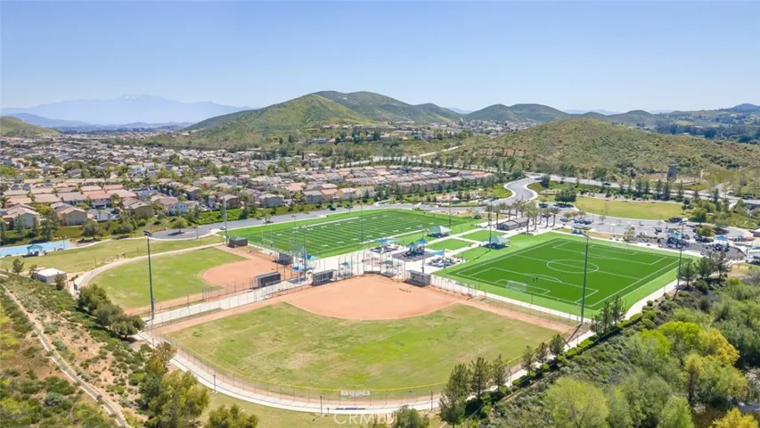 34013 Winterberry Lane, Lake Elsinore, California 92532