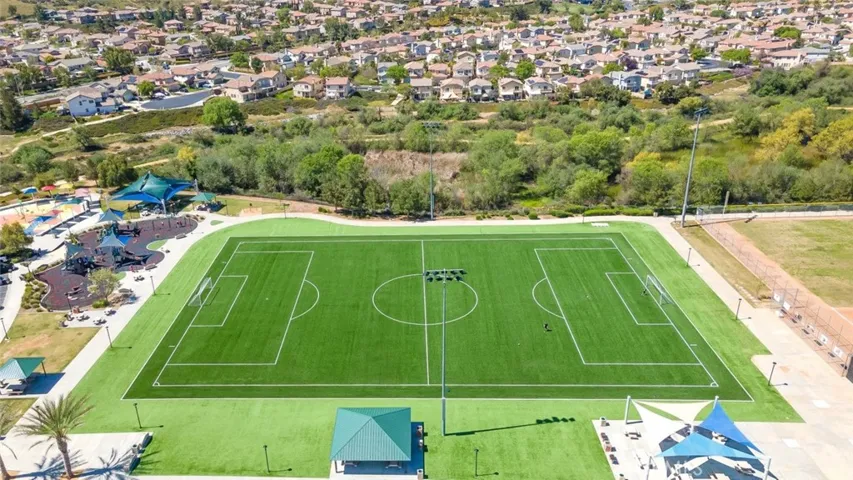 34013 Winterberry Lane, Lake Elsinore, California 92532