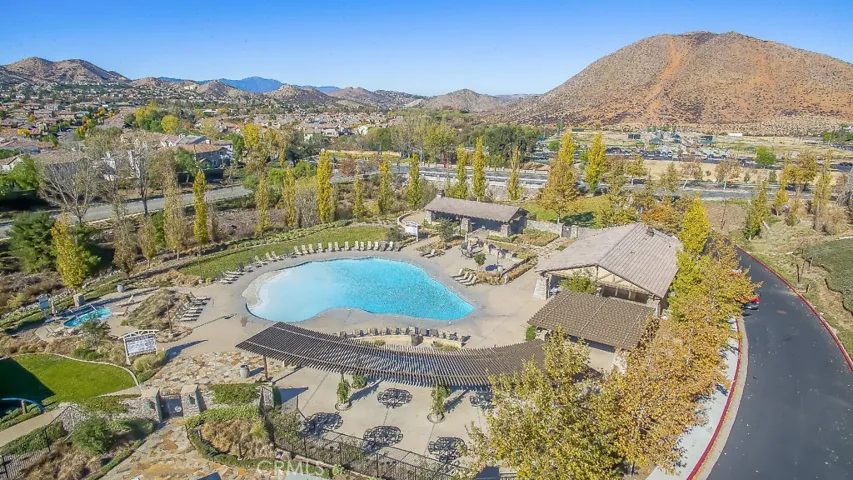 34013 Winterberry Lane, Lake Elsinore, California 92532