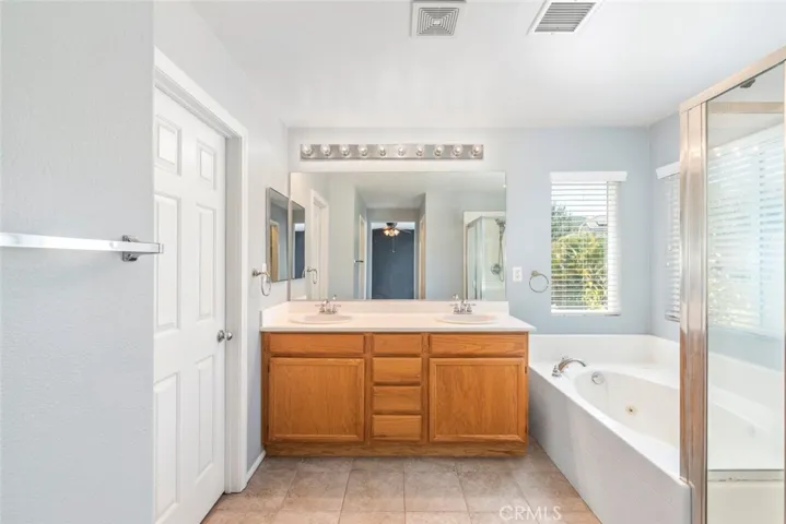 34013 Winterberry Lane, Lake Elsinore, California 92532