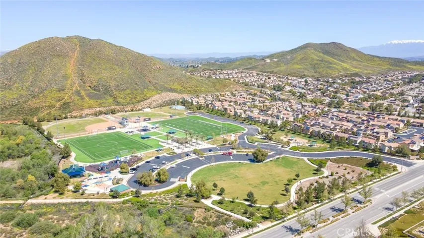 34013 Winterberry Lane, Lake Elsinore, California 92532