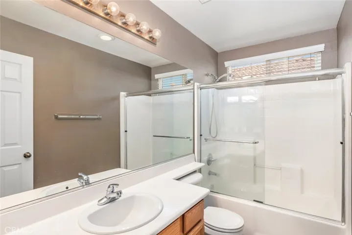 34013 Winterberry Lane, Lake Elsinore, California 92532